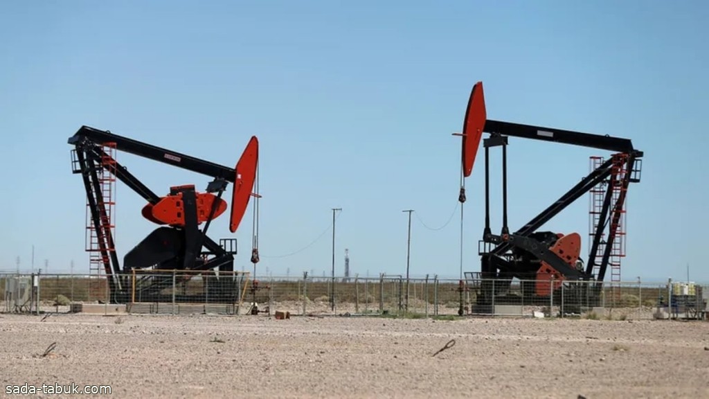 توترات الشرق الأوسط تقفز بأسعار النفط بأكثر من 2%