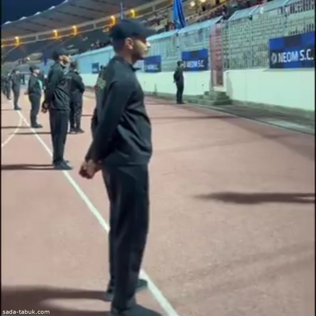 شاهد: جانب من جهود شرطة  تبوك خلال مباراة تتويج نادي نيوم بدوري الدرجة الثانية