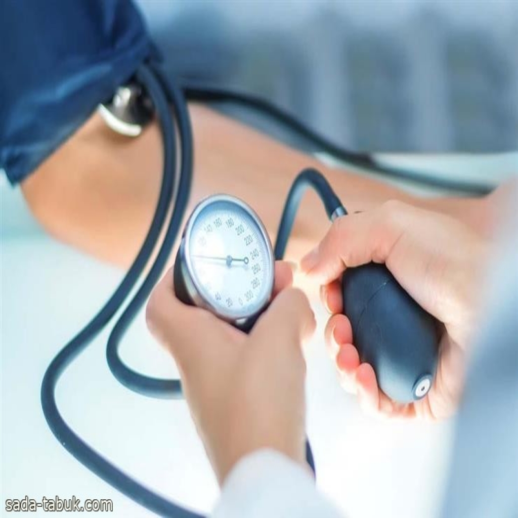 عالم في أبحاث المسرطنات يكشف عن المعدل الطبيعي لضغط الدم 80/ 120