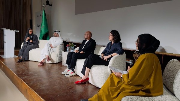 “إثراء” يدمج الفن والتصميم في “داون تاون ديزاين الرياض”