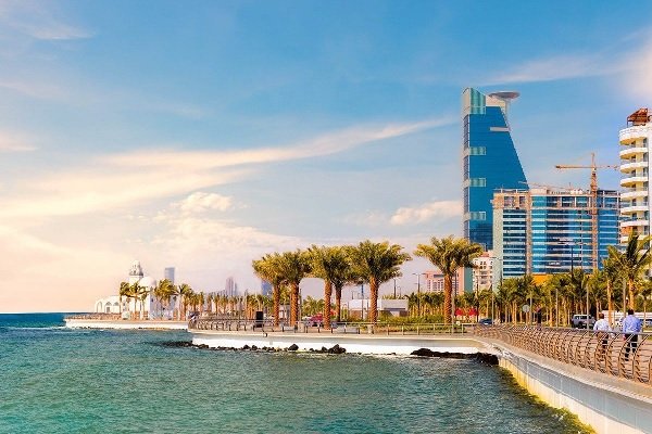 المملكة تنطلق بصيف استثنائي يعزز موقعها على خارطة السياحة العالمية