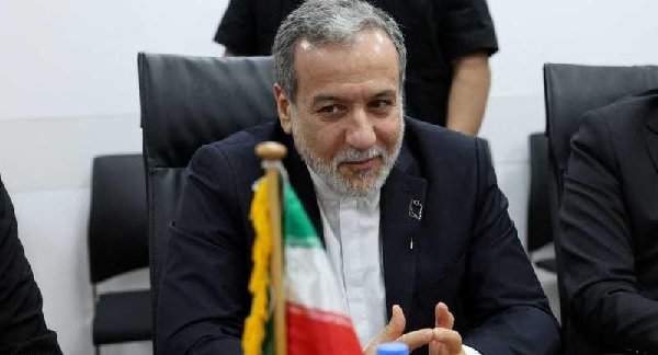عراقجي: لا مفاوضات وسط القصف.. وأمريكا شريكة في العدوان
