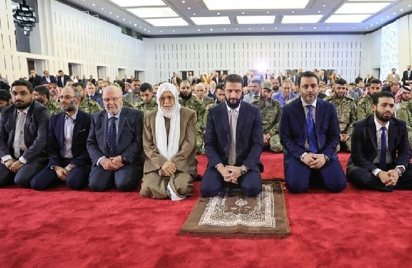 رؤساء وزعماء عرب يؤدون صلاة عيد الأضحى المبارك