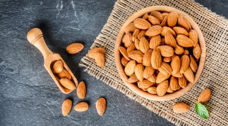 اللوز.. فوائد عديدة لصحة الرجال والنساء والأطفال